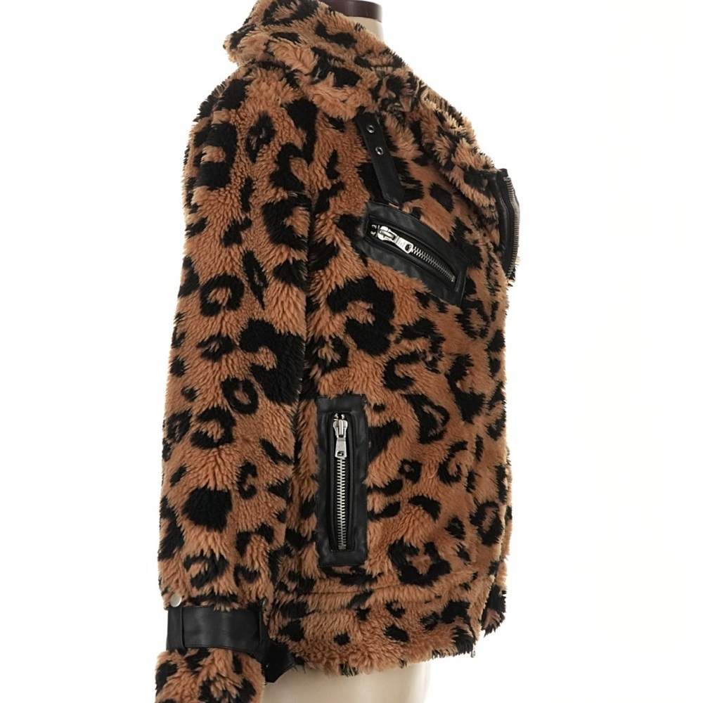 Faux Fur Teddy Biker Jacket

Avec Les Filles - Picture 8 of 16